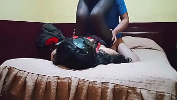 Preview 2 of Femdom 13 - Me tiro a esta TV parte 3