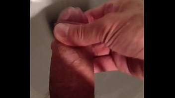 Preview 3 of Cum Und Tits - sborrata handjob.MOV