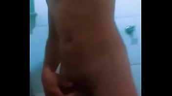Preview 2 of Wife And Poolboy - Hora do banho