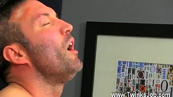 Preview 3 of Hentsi Seks - Hot gay sex Brock Landon is thinking dinner plans,  but his boy Aiden
