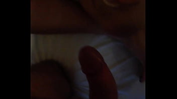 Preview 1 of El Alfy - Loirinha colocando a camisinha