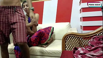 Preview 2 of Sunny Leon Hard Fuck Hd Video - Desi Horny Bhabhi Fucks Young Boy