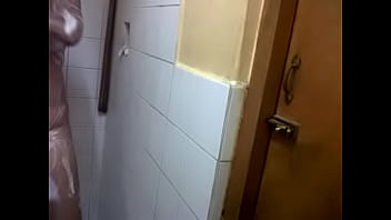 Preview 4 of Suhair Sex - VID 00015-20120516-2345.3GP