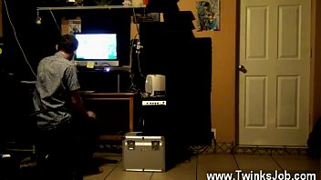 Preview 1 of Sunny Daimomd Hot Sex - Sexy men Chris gets the jism plumbed out of him while he&#039_s on his