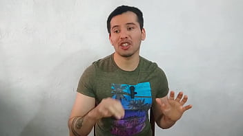 Preview 4 of Cuckold Vore - Hombre musculoso alba&ntilde_il vergon de 20cm pre&ntilde_a a pelo el culo de un ejecutivo bancario en un cine porno! Relato sexual