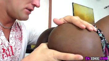 Preview 2 of Dadys Teen - Rimmed black tranny sucks