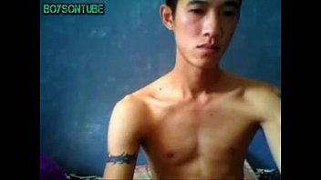 Preview 1 of Sophia Leone Famliy - 21 yo Vietnamese boy on cam