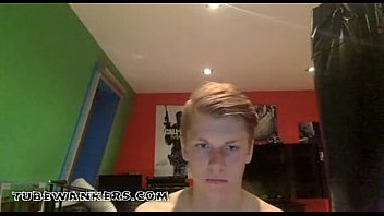 Preview 1 of Xxx Foto Hot Wina Selinda - HOT TWINK BOXER SHOWS
