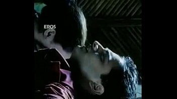 Preview 2 of Videos Japans - wife of sanjay dutt Manyata smooch clip.(HD) - YouTube