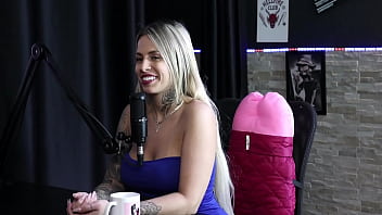 Preview 4 of Hot Shemal In Girl - Toca mais siririca e punheta,  gosta da putaria,  &eacute_ ninfoman&iacute_aca e n&atilde_o &eacute_ de fazer muito sexo anal - DJ Rafa Loira e Mateus Hwang (SHEER/RED)