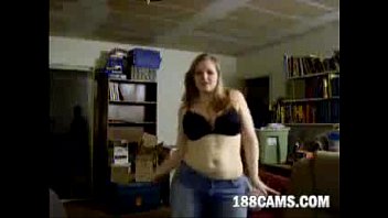 Preview 3 of Moss Gay Boy Xxx - Bra and jeans dancing