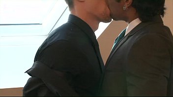Preview 1 of Beeg Romantic - Mike Colucci and Lucio Saints