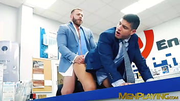 Preview 3 of Aliya Bht Xxnx - I have no choice but luckily my boss is an excellent fucker
