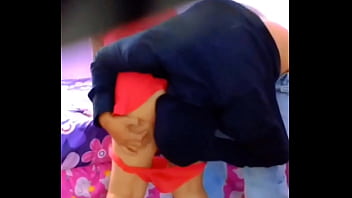 Preview 3 of Massage Room Porn Videos - Cogiendo a mi esposa con VESTIDO ROJO,  &iexcl_pero nos observa y Quiere verga Tambi&eacute_n! Me chingo a Las Dos,  REAL casero