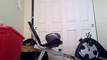 Preview 1 of Tube Porn Tube Zange Folter - his first twerk video pt 2