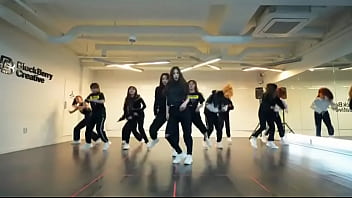 Preview 2 of Fighting Sis - So What - Dance Practice