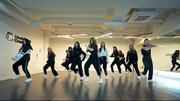 Preview 3 of Fighting Sis - So What - Dance Practice