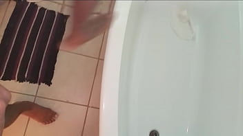 Preview 3 of Bai Bahn Rep Xxx - Bathroom quickie 3