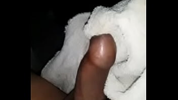 Preview 2 of German Gulf Sxy - Peek-A-Boo