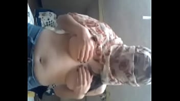 Preview 1 of Ironed Tits - TETAS RICAS