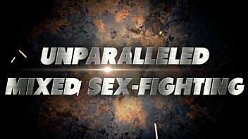 Preview 1 of Lez Biaki - Donna Bell vs idk