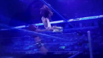 Preview 1 of Vid Mit - WWE Layla Pornotron