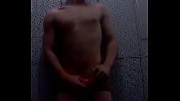 Preview 1 of Sauna Roc Shay - Novinho Sensualizando  Na Cam
