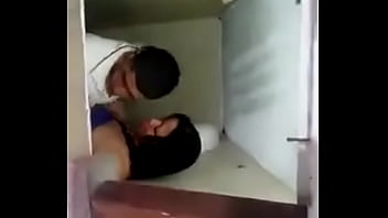 Preview 2 of Deep Dildo All In - Culiando En El Ba&ntilde_o Del Estadero