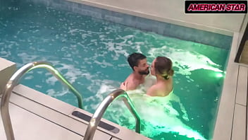 Preview 4 of Alisha Pregnant - Levou a mulher pro motel pra relaxar,  chegando l&aacute_ ela j&aacute_ queria brigar ,  mas depois de uma foda bem gostosa dentro da piscina ela ficou calminha