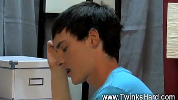 Preview 1 of 6phone - Gay porn Good grades are significant to Noah Carlisle and he&#039_s