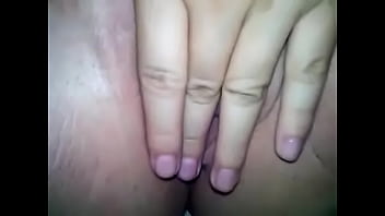 Preview 3 of Schoolgirlanal Sex - Chica hondure&ntilde_a tocandose para mi bien cachonda.