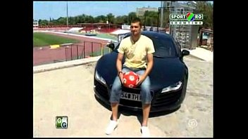 Preview 2 of Shemail Fakh - Goluri si Goale ep 5 Gina si Roxy (Romania naked news)