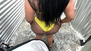 Preview 1 of Caroline Ray Porn - Grabada mujer culona bbw en vestidor al aire libre