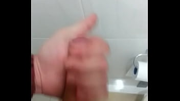 Preview 2 of Miles Big Boobs - gozando no banheiro
