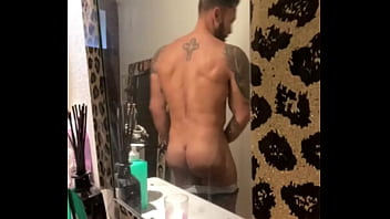 Preview 3 of Maryan Full Videos - Flexing muscles in mirror and jerking off BBC latino muscle - VIKTOR ROM -