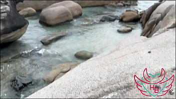 Preview 1 of English Bayar - Meu vizinho pediu leite na cara depois gozou na minha boca - Putaria na praia ao ar livre