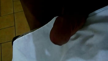 Preview 3 of Big Man And - Esfreguei o pau duro com ele babando
