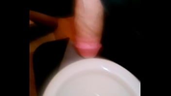 Preview 2 of Ledis Sexvidos - THICK 8.5 INCH PISSING