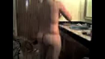 Preview 2 of Crossdresser Piss Panties - Espiando a mi prima