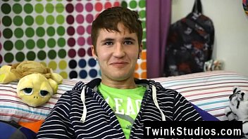 Preview 4 of Xxxxbooba - Kain Lanning is a steaming tiny stud from Iowa. He talks about his