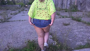 Preview 1 of Dont Cum Mouth But He Cums - Big walking ass under short skirt outdoors. Curvy MILF strips in public. PAWG. Amateur bbw fetish.