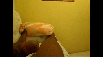 Preview 3 of Tkcybguci - Punheta com Cueca Vermelha