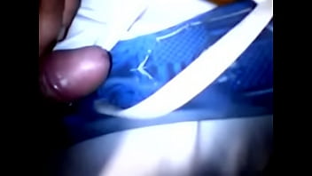 Preview 3 of Kiranle - PUNHETA NAS MINHAS HAVAIANAS