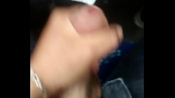 Preview 2 of Oriya Bath Mms - TOCANDO UMA NO ONIBUS