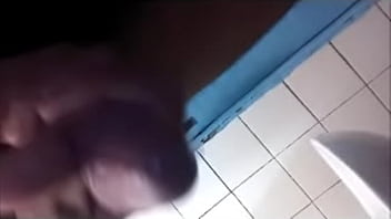 Preview 3 of Hidden Cam Thrersome - Punhetinha gostosa...