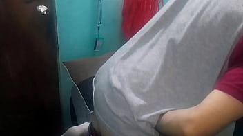 Preview 3 of Mom Lnows Best - Me la chupa mientras hacemos webcam y cogemos de perrito