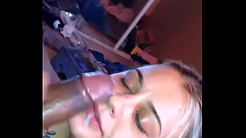Preview 3 of Thumbnails Com - Tina blowjob