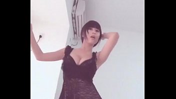 Preview 3 of Seks Herself - Chinese girl sexy dance