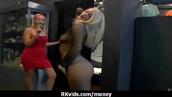 Preview 2 of Minta Diputarkan Vidio - Sexy wild chick gets paid to fuck 2