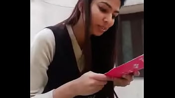 Preview 3 of Y Frien Mom - VID-20140507-WA0008